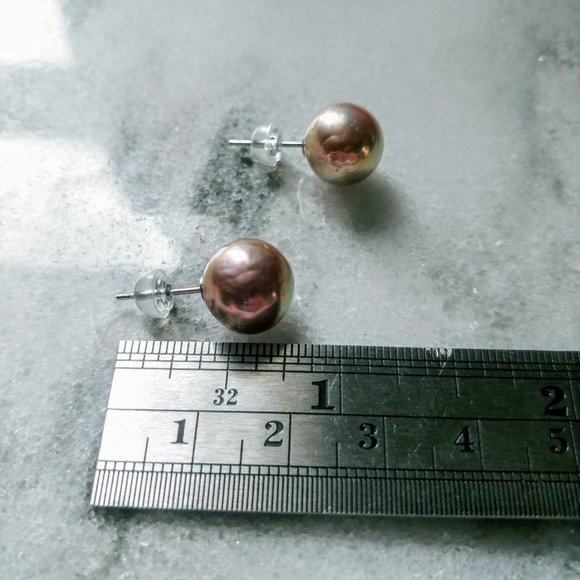 Nucleated Baroque Edison Pink Stud Earrings - Picture 4 of 4